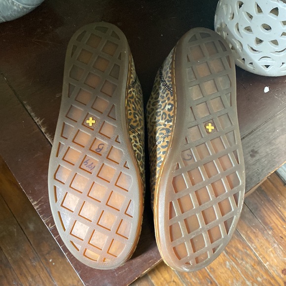 Doc Martin Leopard shoe… - Picture 4 of 5